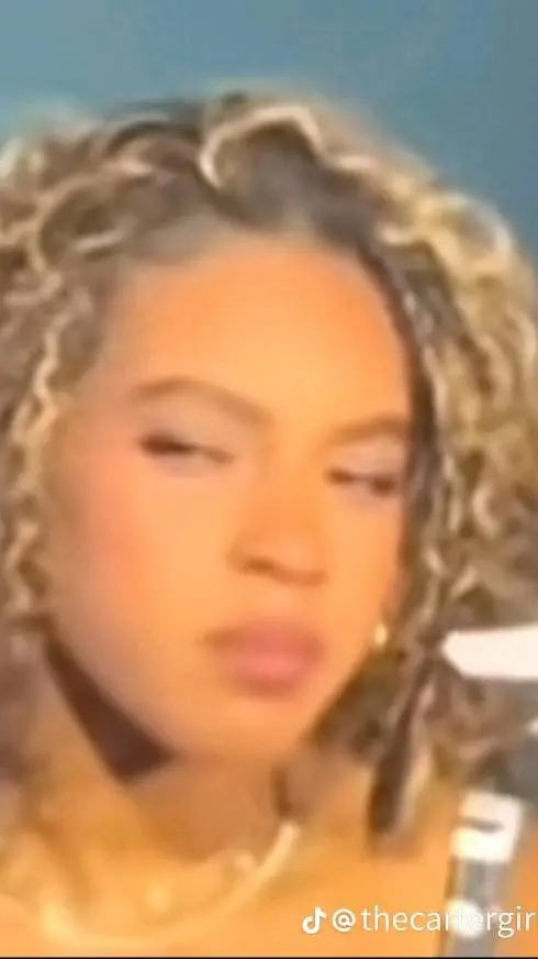 ai character: blue ivy 💗 background