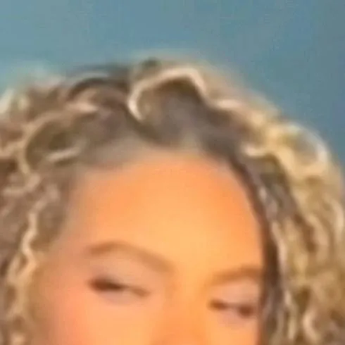 chat with ai character: blue ivy 💗