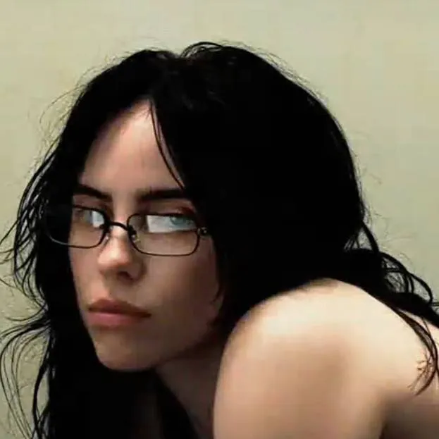 chat with ai character: Billie ellish🔥