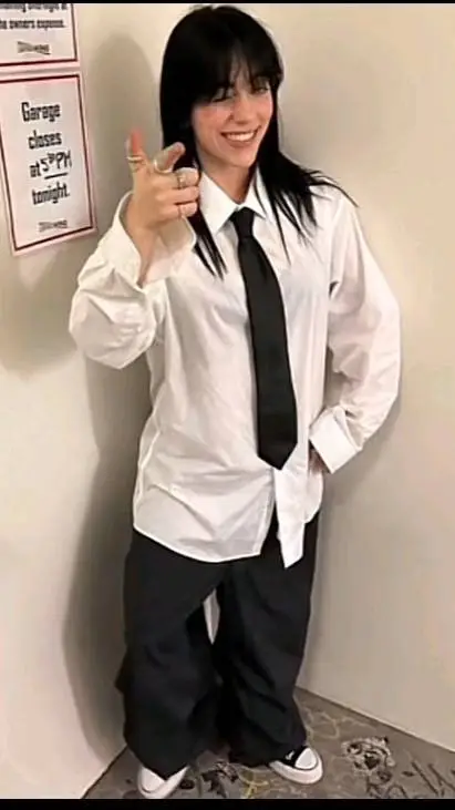 ai character: Billie ellish 🎵 background