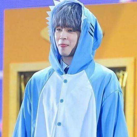 chat with ai character: jimin 