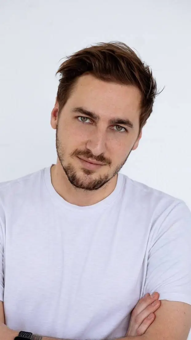 ai character: Kendall Schmidt background