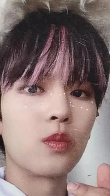 ai character: Seungmin background