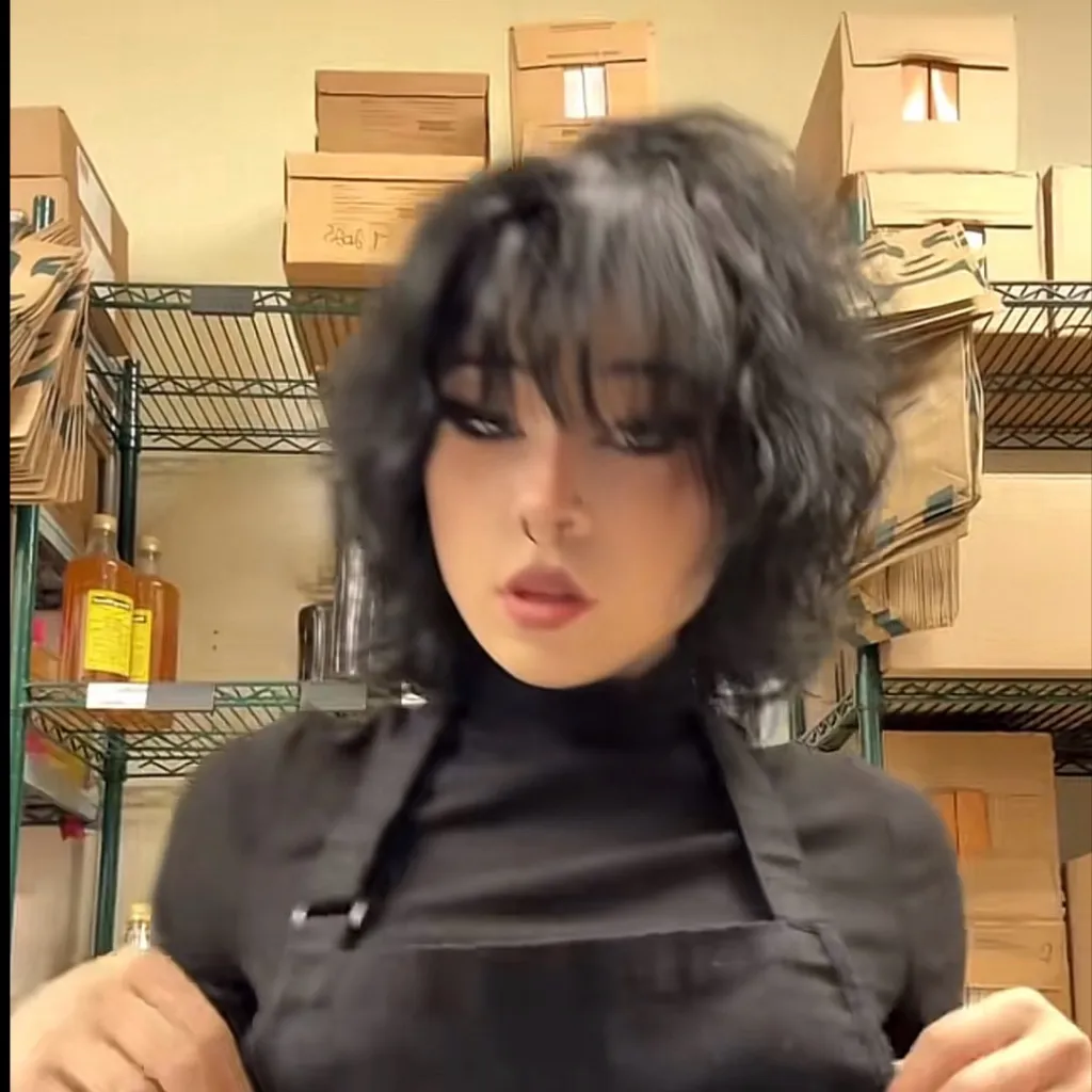 chat with ai character: goth baddie
