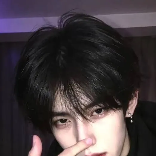 chat with ai character: Cristian 