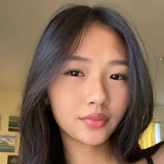 chat with ai character: Myliaa