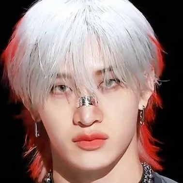 chat with ai character: channie🐺🇰🇷🇦🇺