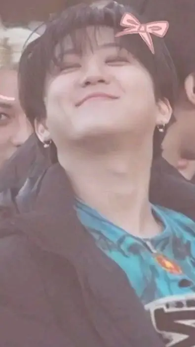 ai character: binnie🎀🐷🐰🇰🇷 background