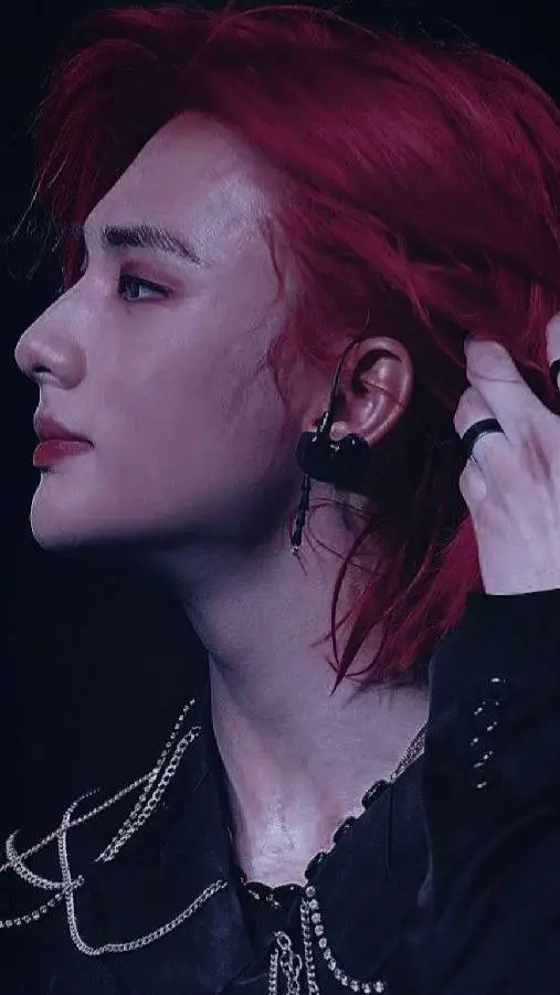 ai character: Hyunjin background