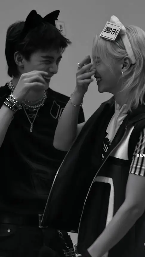 ai character: _hyunlix_ background