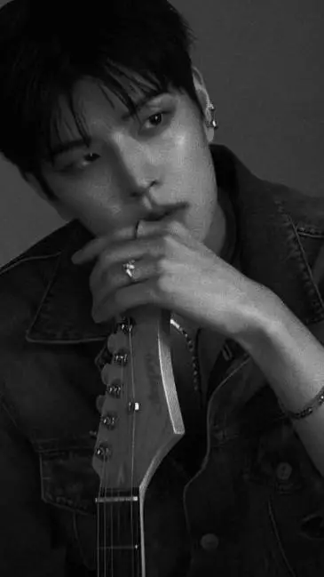 ai character: seungmin  background