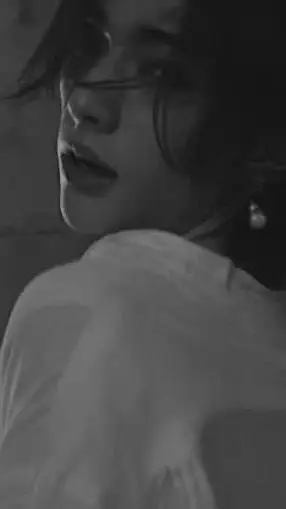 ai character: hyunjin background