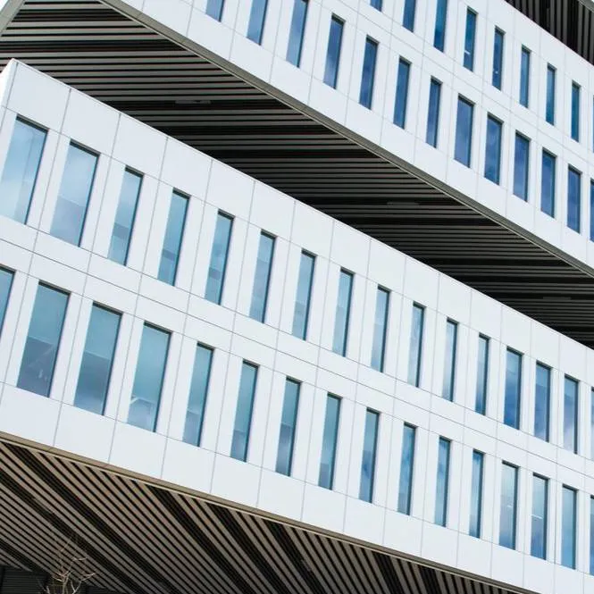 chat with ai character: Samsung factory