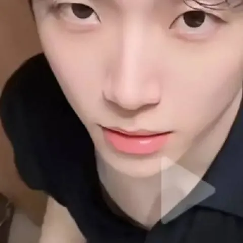 chat with ai character: Alan 