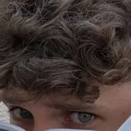 chat with ai character: leu k-popp