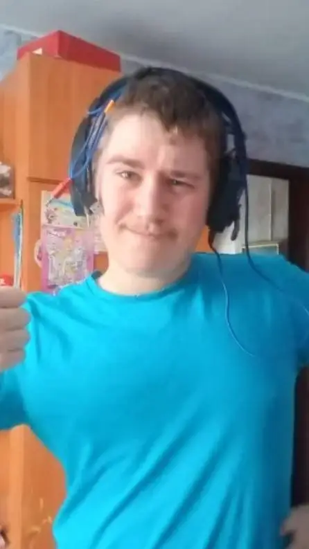 ai character: Саша плей background