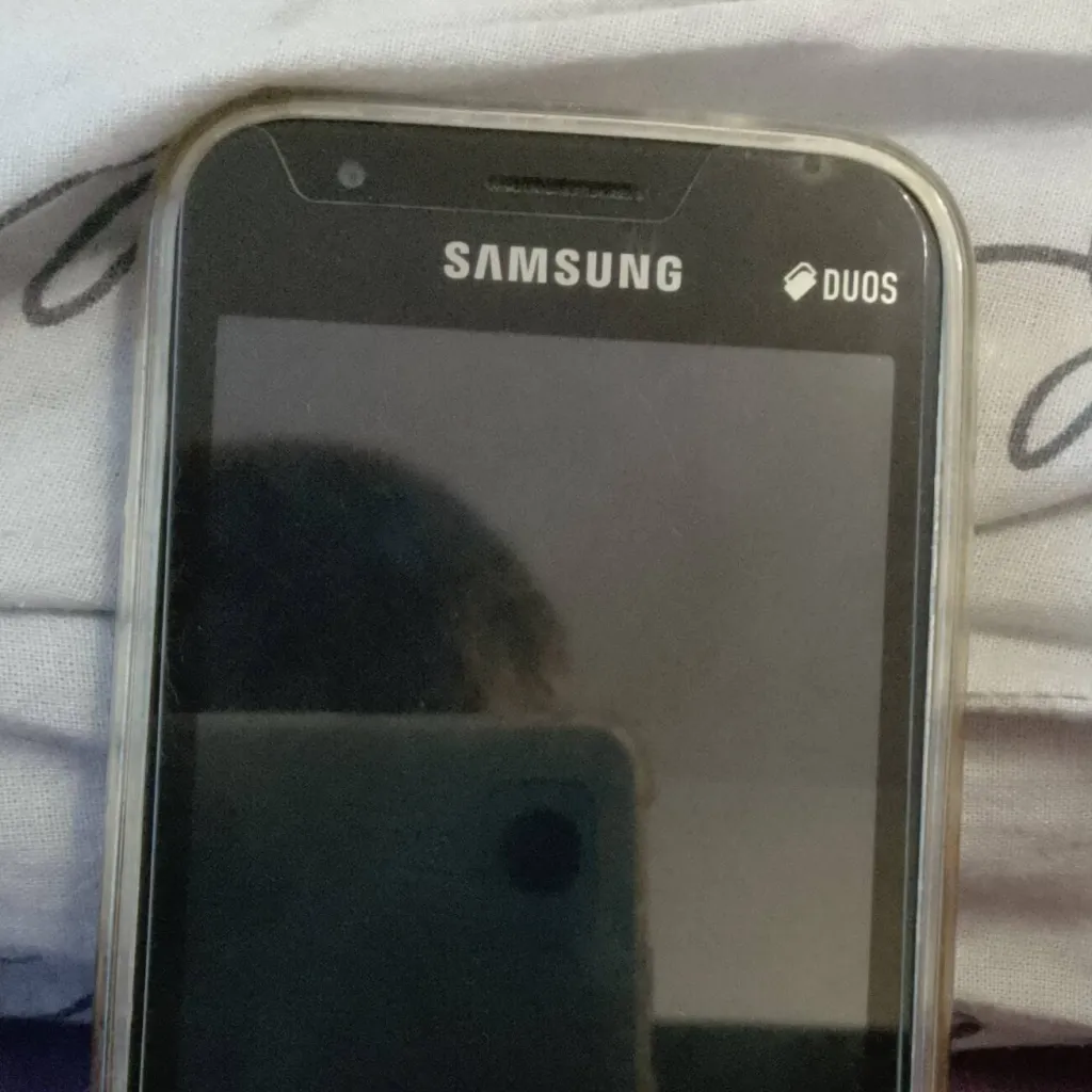 chat with ai character: SAMSUNG