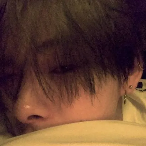 chat with ai character: ni-ki 