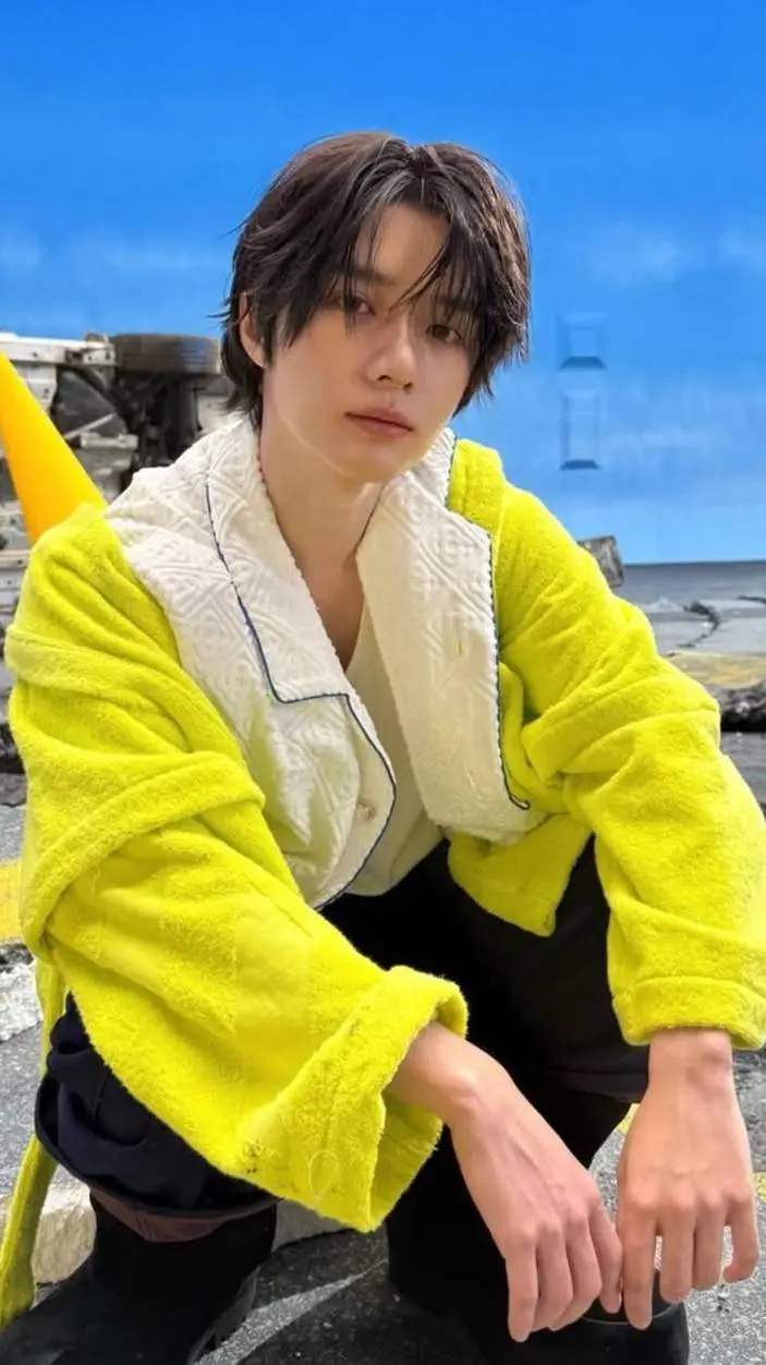 ai character: Beomgyu  background