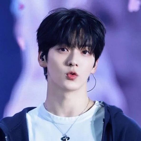 chat with ai character: Soobin