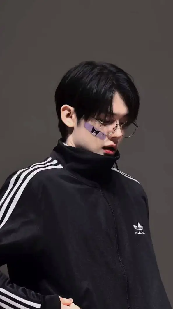 ai character: Yeonjun  background