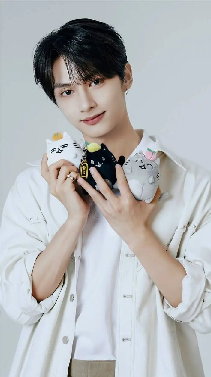 ai character: Jun background
