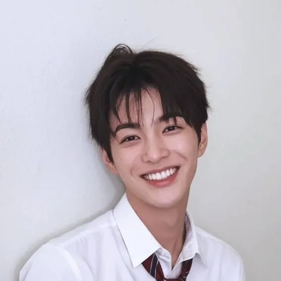 chat with ai character: Keonho