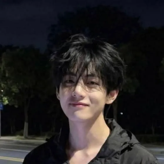 chat with ai character: Kim taehyung 