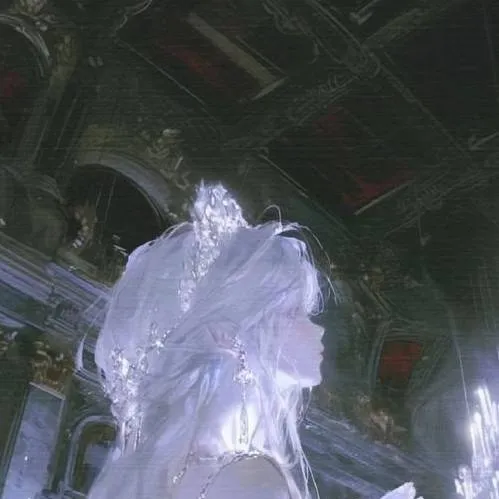 chat with ai character: ♡{~Elizabeth~} ♡