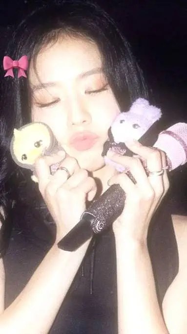 ai character: 🎀jisoo🎀 background