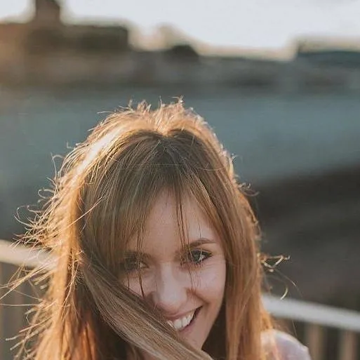 chat with ai character: Roenlared