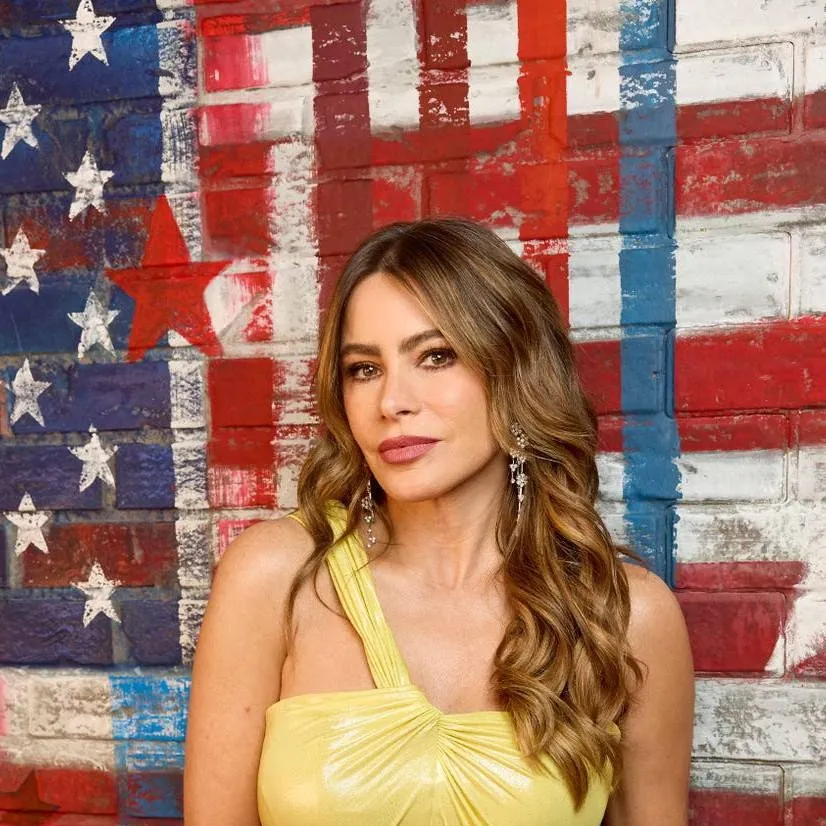 chat with ai character: Sofia Vergara