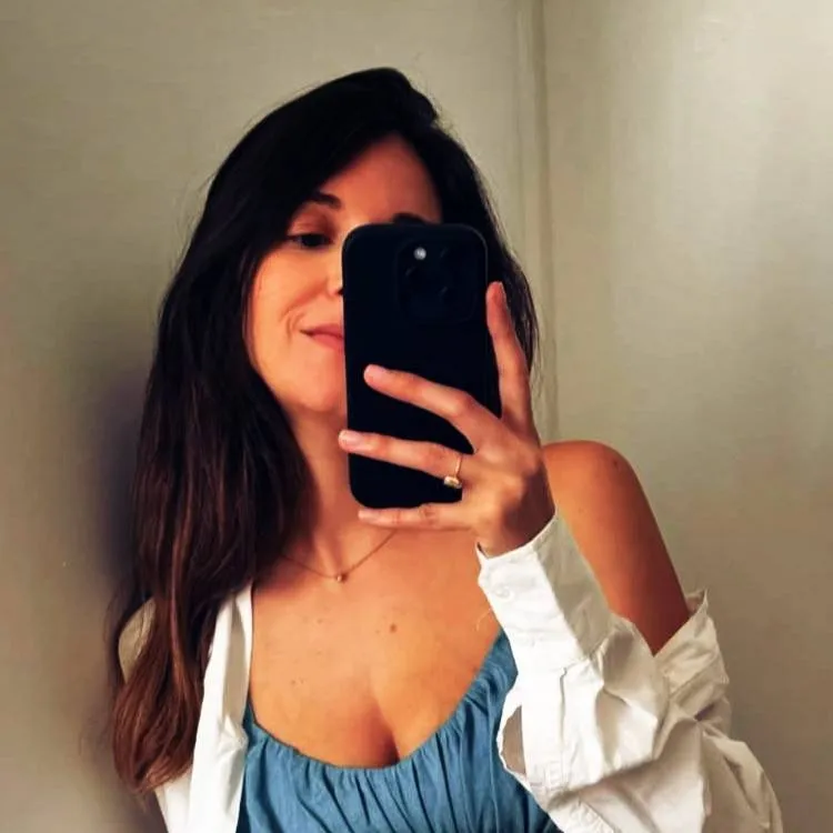 chat with ai character: Ana Muñoz Sanz