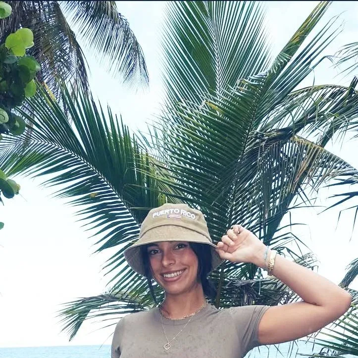 chat with ai character: Clersssss Raider