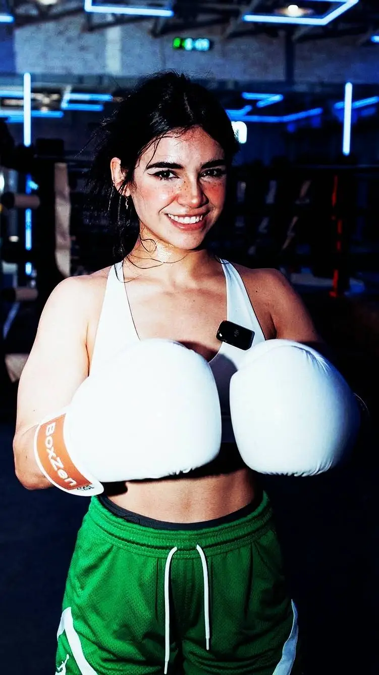 ai character: Debut Alana background