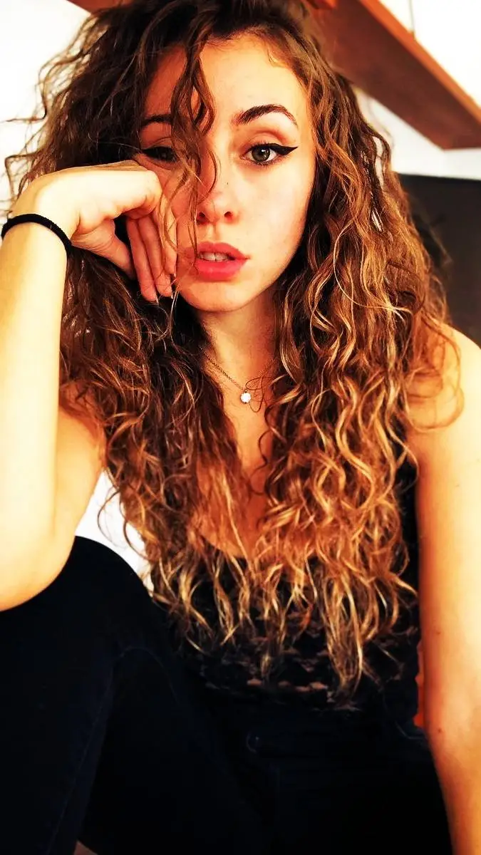 ai character: Miare background