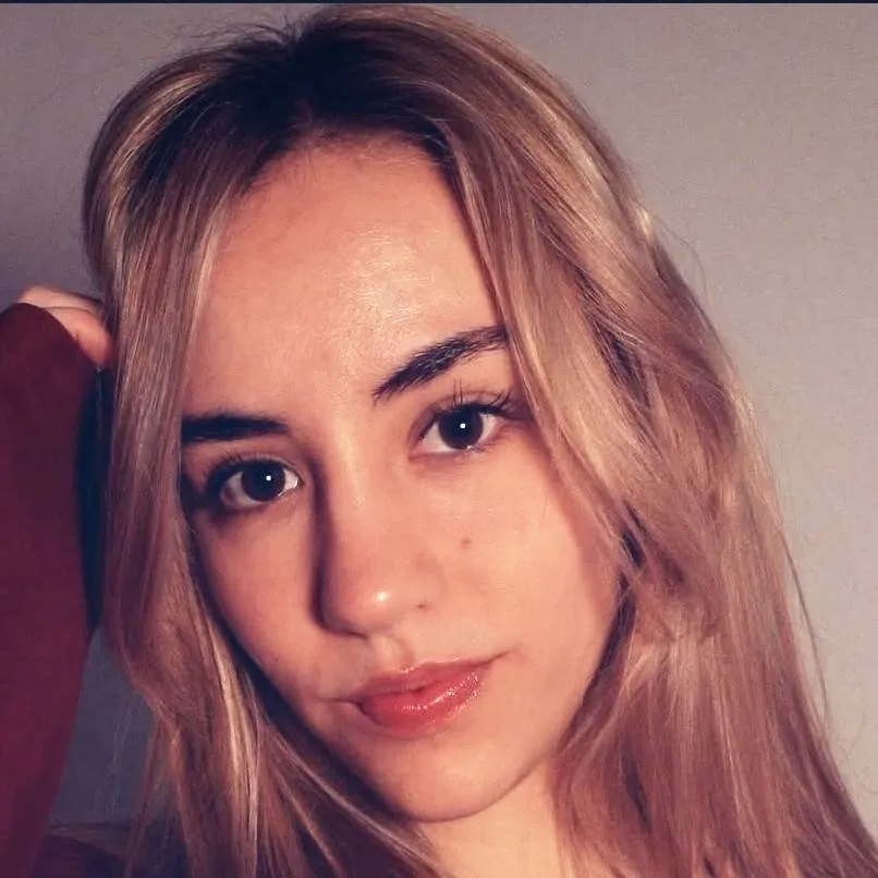 chat with ai character: Aroa ASMR