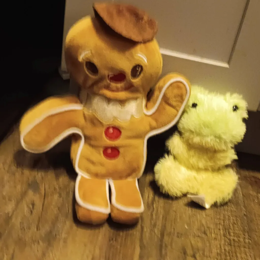 chat with ai character: frogger and gingy