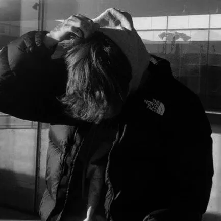 chat with ai character: Iven 