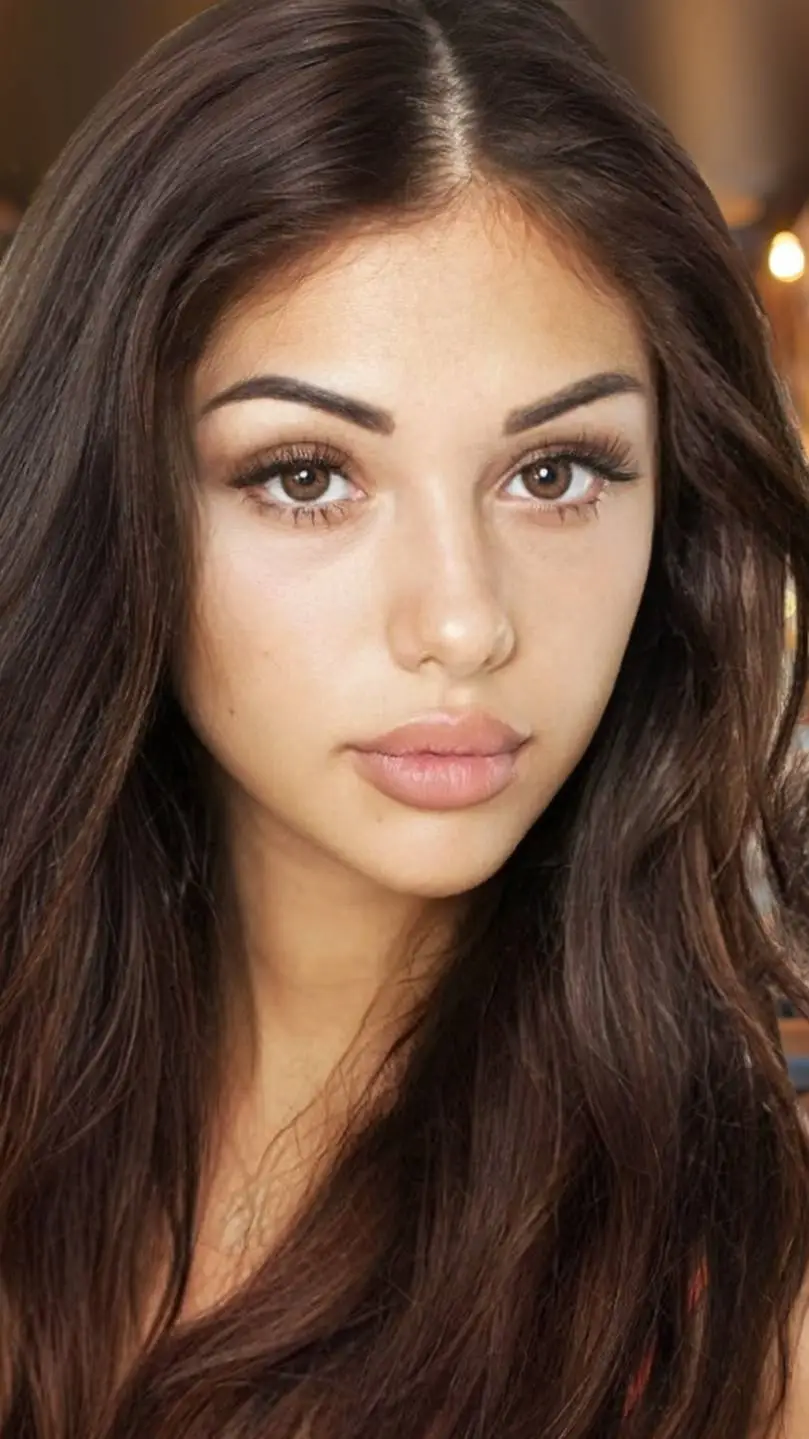 ai character: Selena background