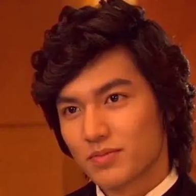 chat with ai character: jun-pyo