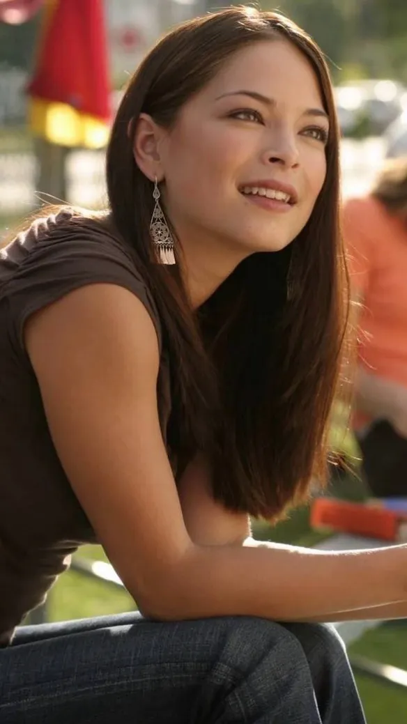 ai character: Lana Lang background