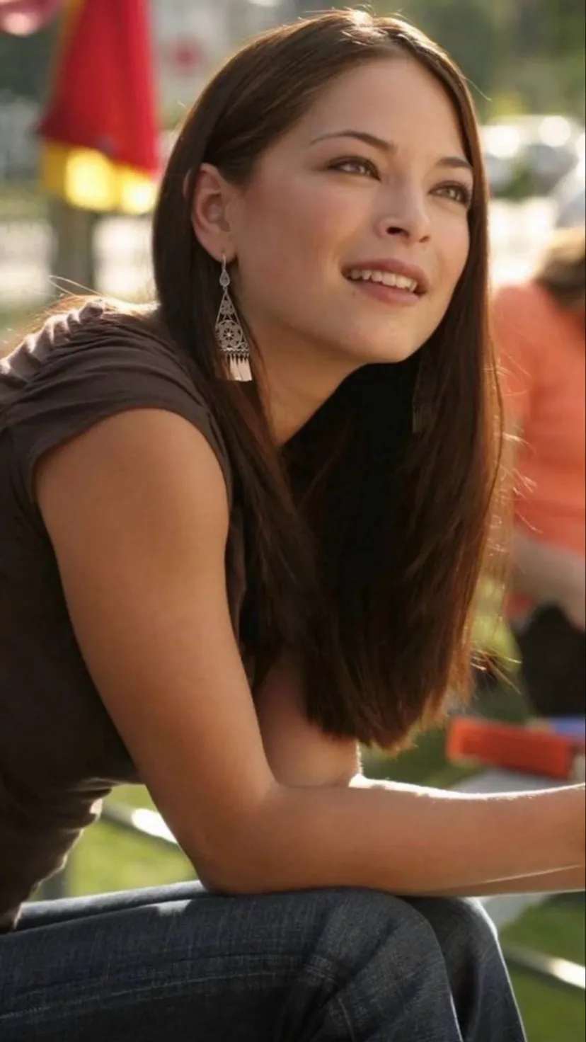 Talkie AI - Chat with Lana Lang