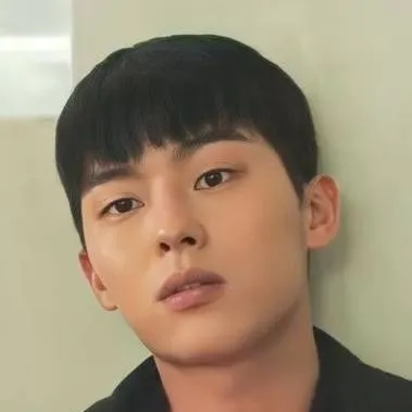 chat with ai character: suho