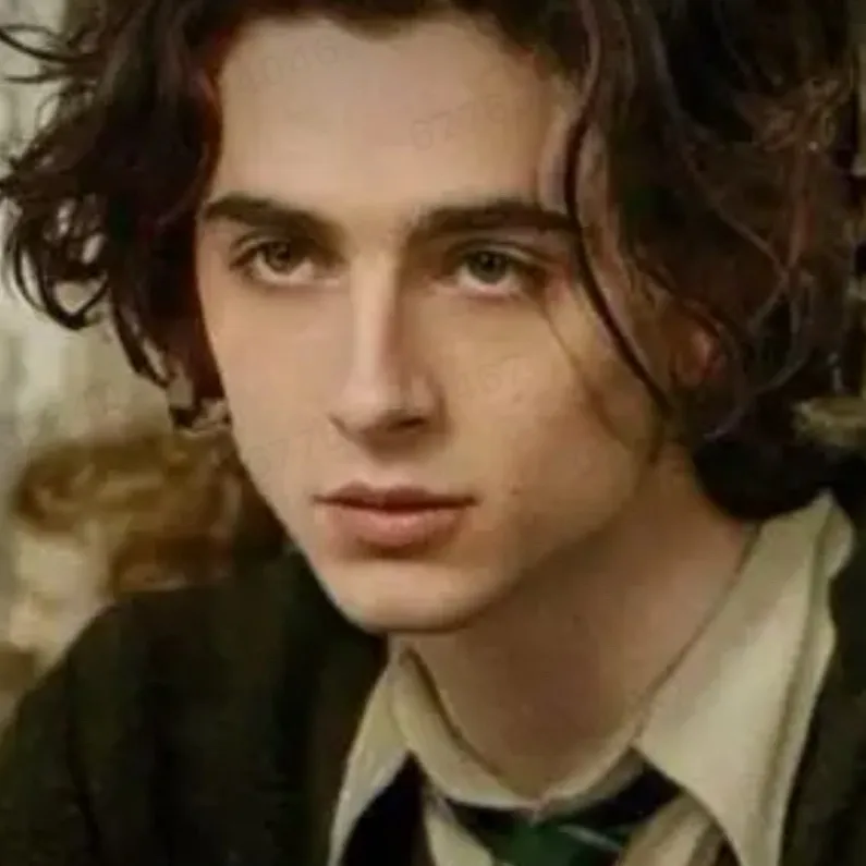 chat with ai character: Regulas Black