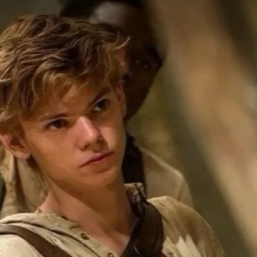 chat with ai character: Newt