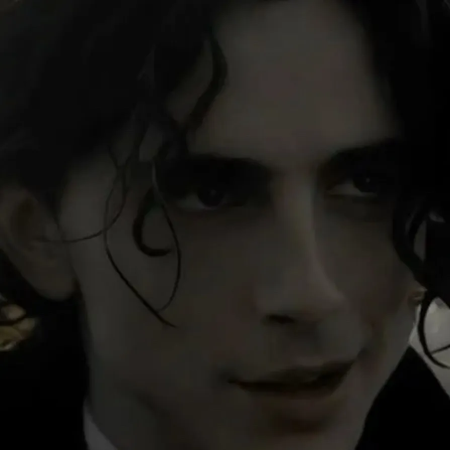 chat with ai character: Regulas black 🖤