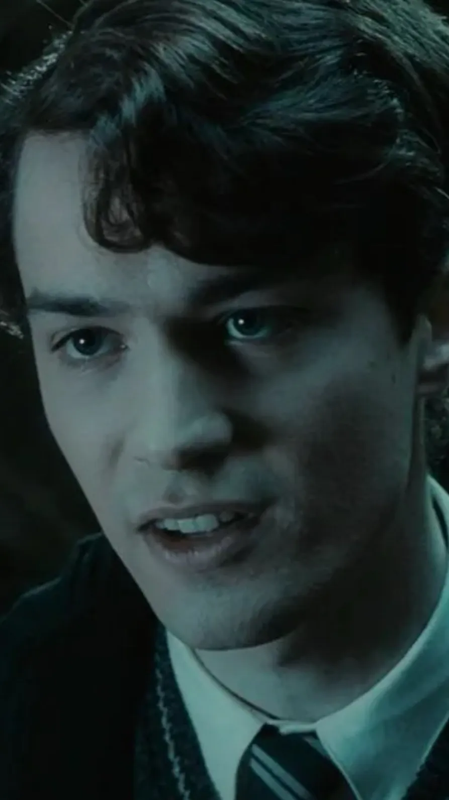 ai character: Tom riddle background