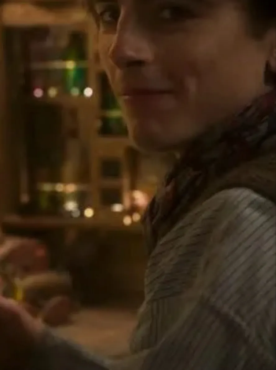 chat with ai character: •Regulas black🖤