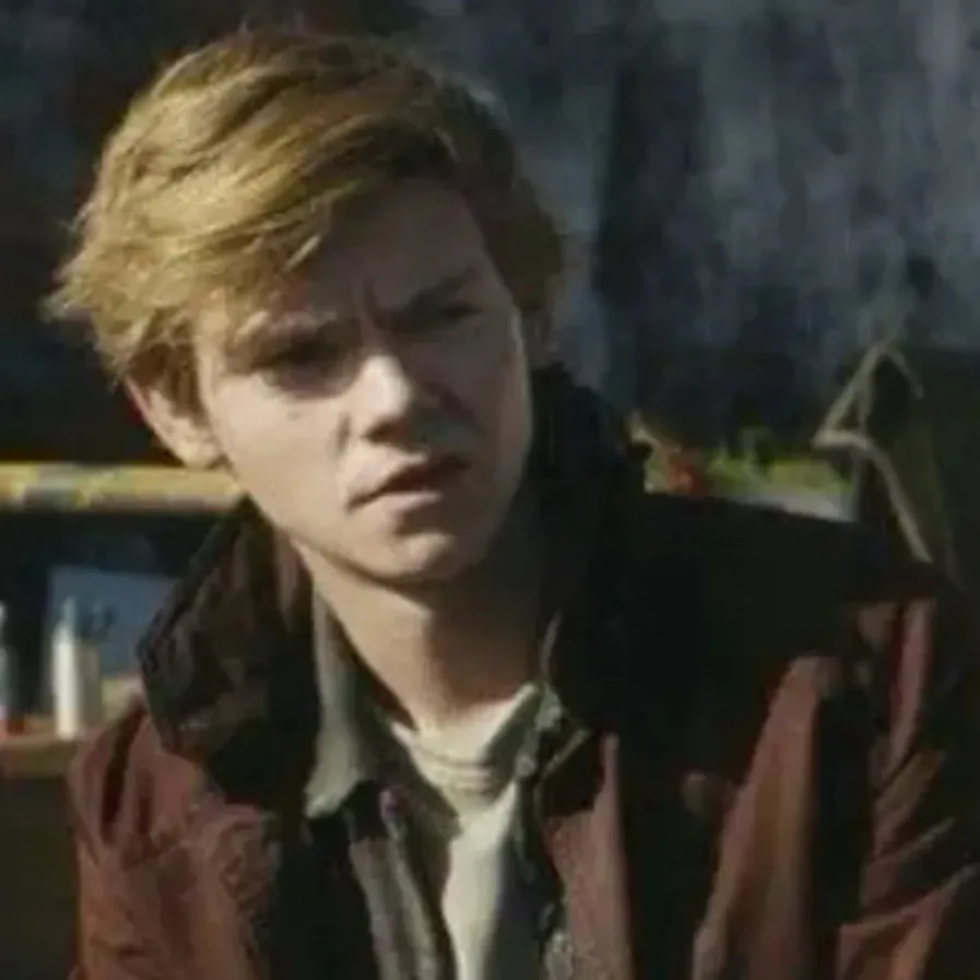 chat with ai character: Newt